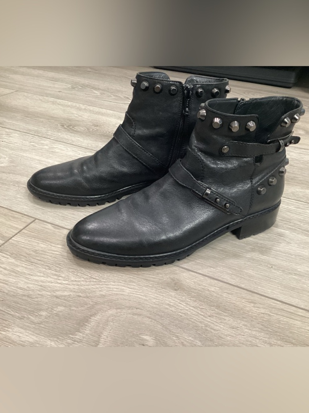 Stuart Weitzman Black Leather Studded Ankle Boots women’s sz 6.5